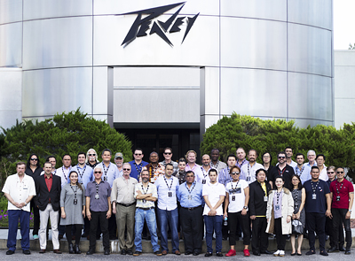 Peavey®举办的年度经销商和零售商大会加固了团结精神